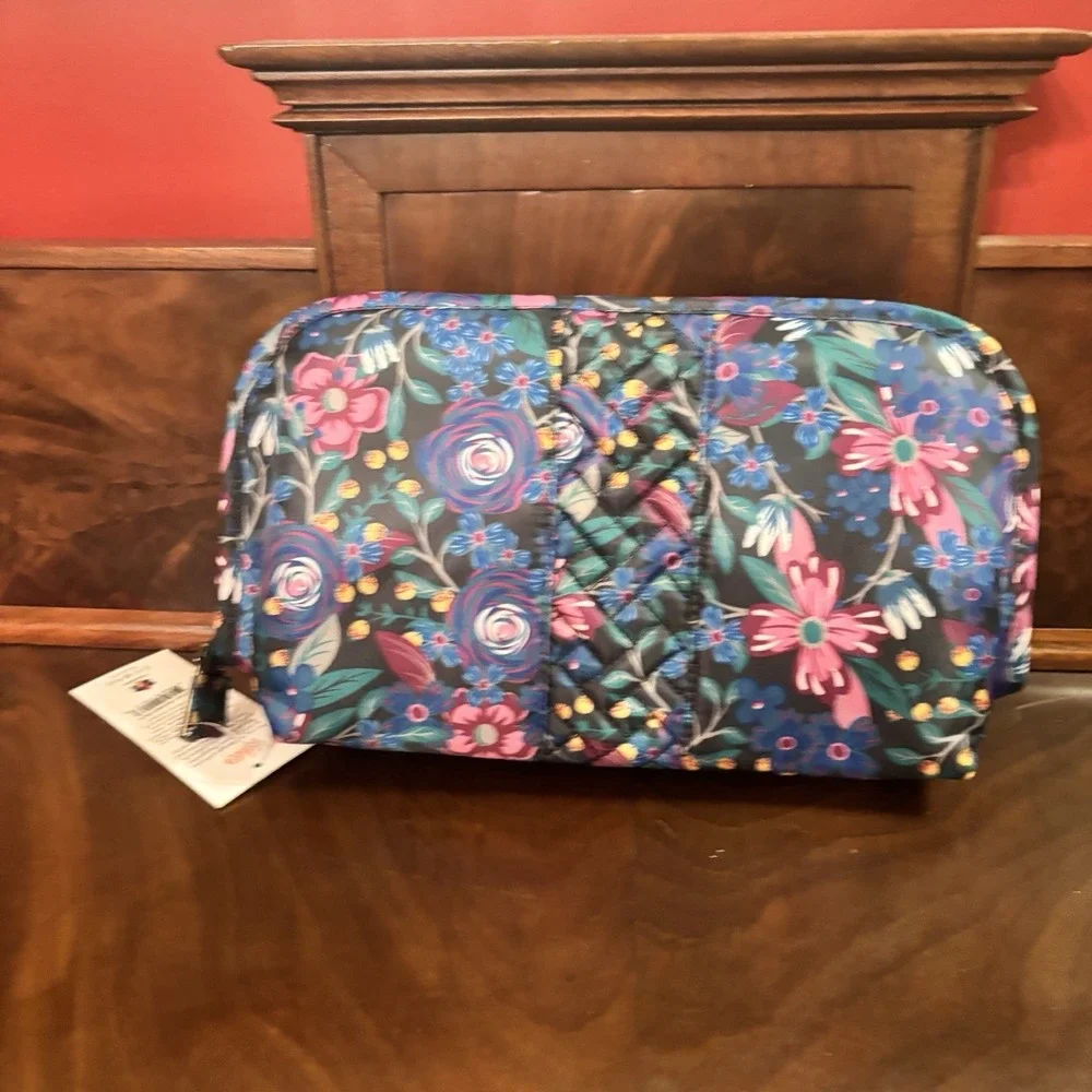 Lug Flash Cosmetic Bag Whimsy Black Floral Travel‎ Organizer Makeup Case NWT